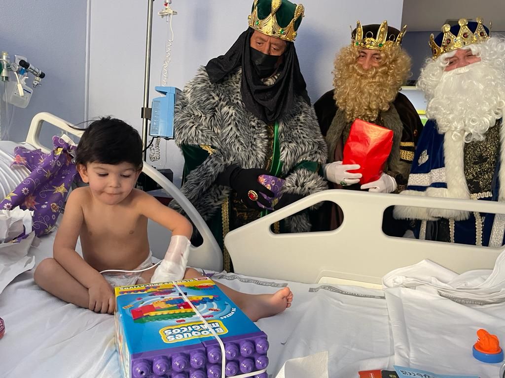 Los Reyes Magos, en los hospitales de Alicante y Sant Joan