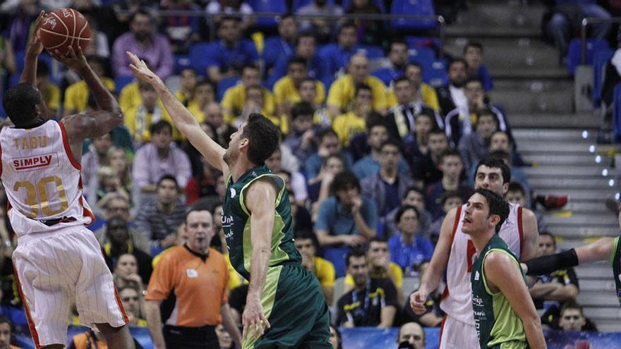 Imagen del encuentro de cuartos de final entre el CAI Zaragoza y el Unicaja en la Copa del Rey de 2014.