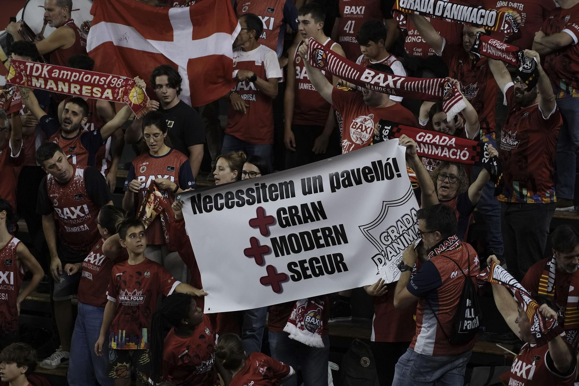 Les millors imatges del Baxi Manresa - SL Benfica