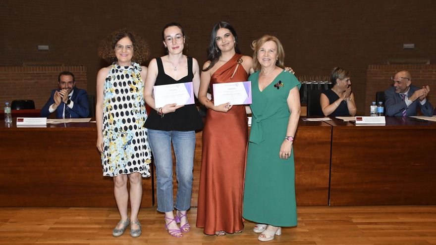 Fundación Hefame beca a dos alumnos para realizar prácticas en farmacias rurales
