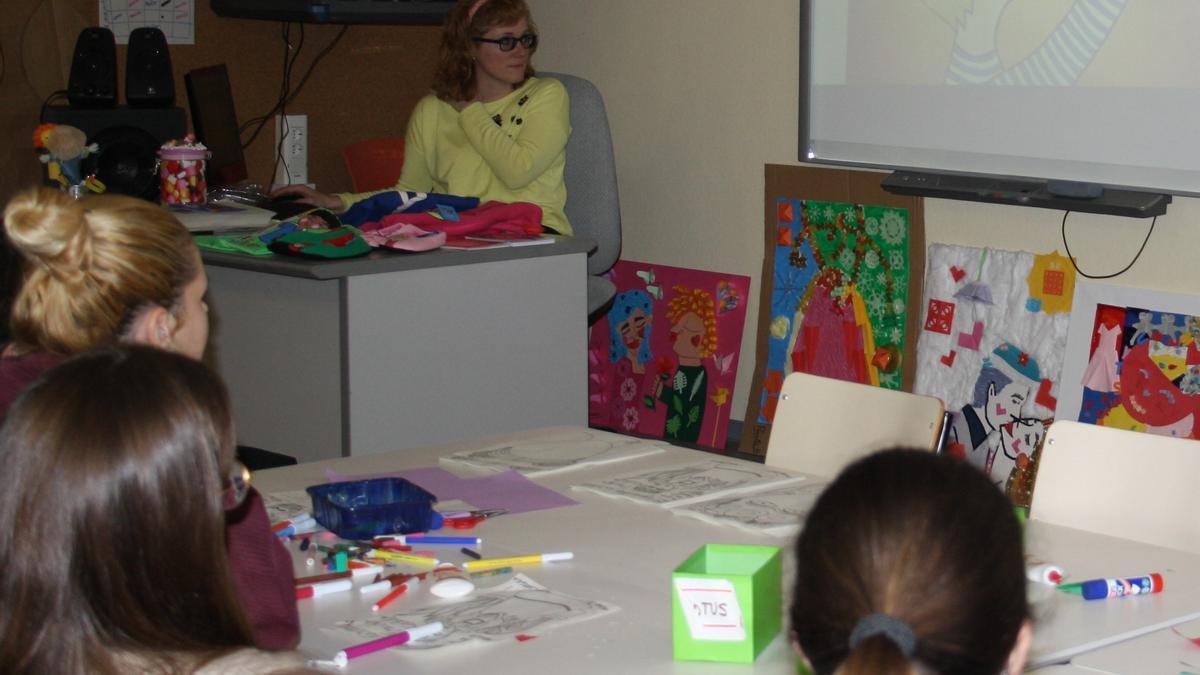 Mariluz Roca, durante una de sus clases