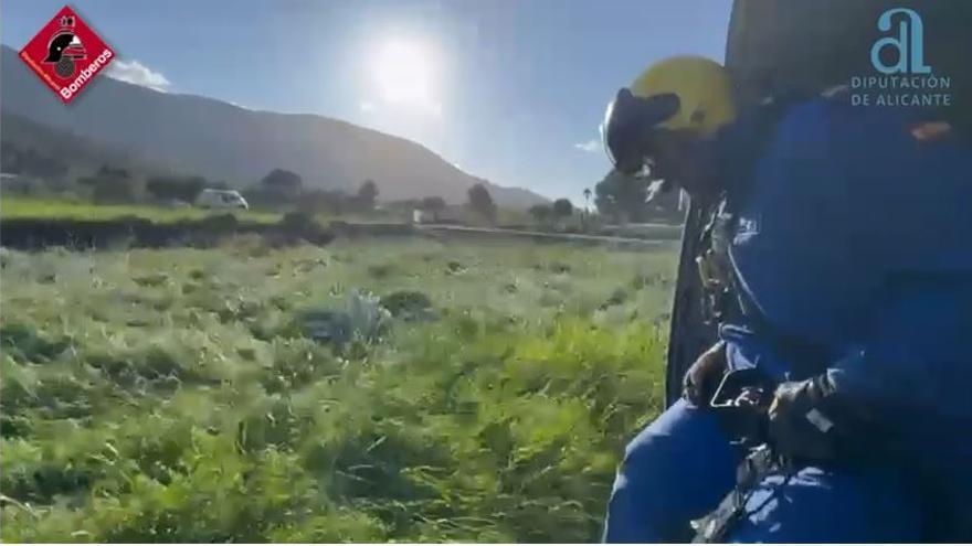 Así ha sido el rescate del parapentista accidentado en Parcent