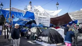 La acampada de la Puerta del Sol cumple dos semanas en protesta por la vivienda