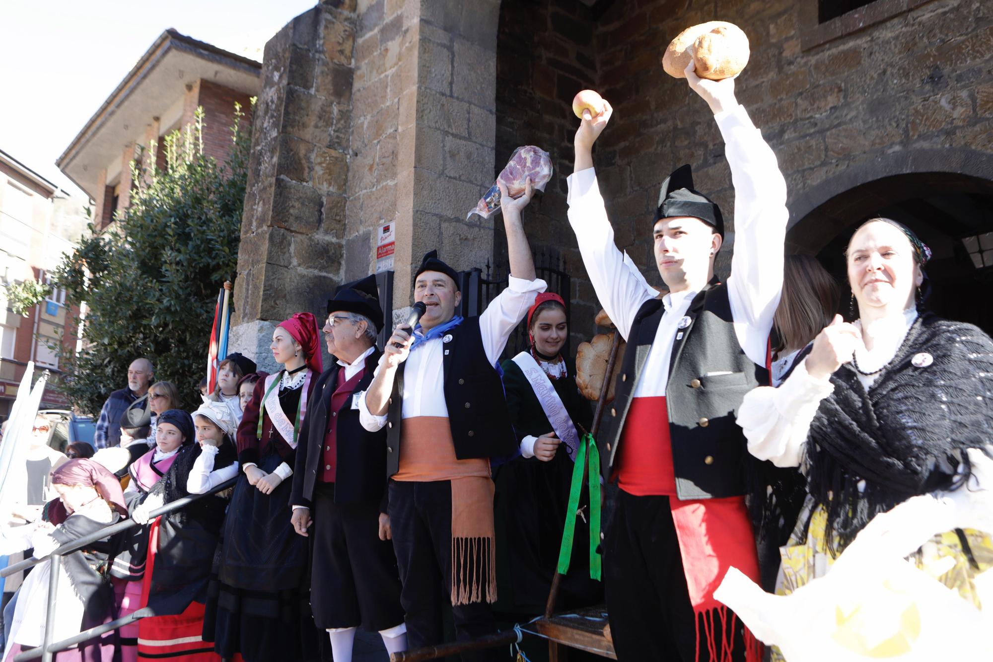 EN IMÁGENES: La localidad allerana de Moreda celebra San Martín, la fiesta de los Humanitarios