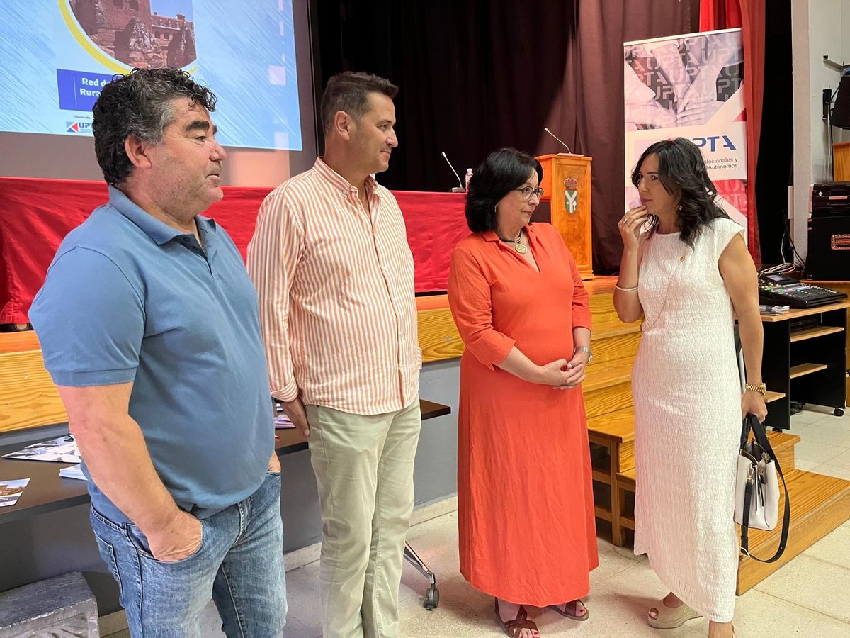 La Red de Ayuntamientos Rurales Emprendedores de Cáceres.