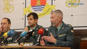 Desmantellen des d’Alacant una granja de mòbils que enviava 2,5 milions d’SMS al dia per a ciberestafes