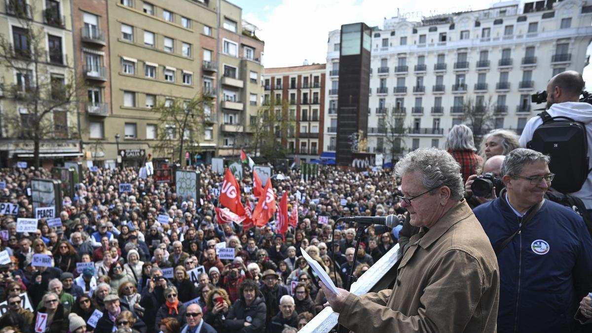 Miles de personas se movilizan en toda España para pedir el fin de la guerra en Oriente Medio