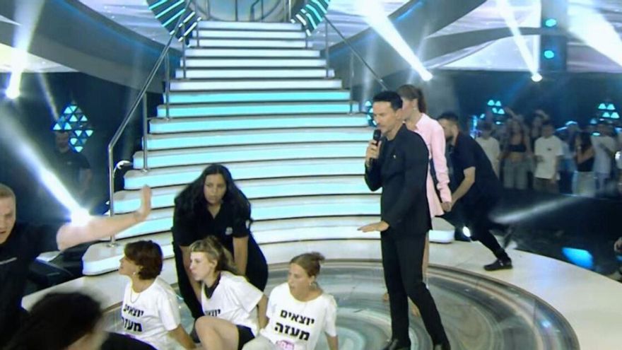 Un grupo de activistas se cuela en el plató de &#039;Gran Hermano&#039; Israel para denunciar el genocidio en Gaza