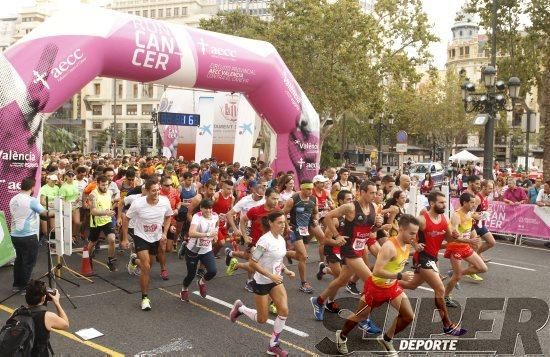 Búscate en la galería de la jornada contra el cáncer en Valencia