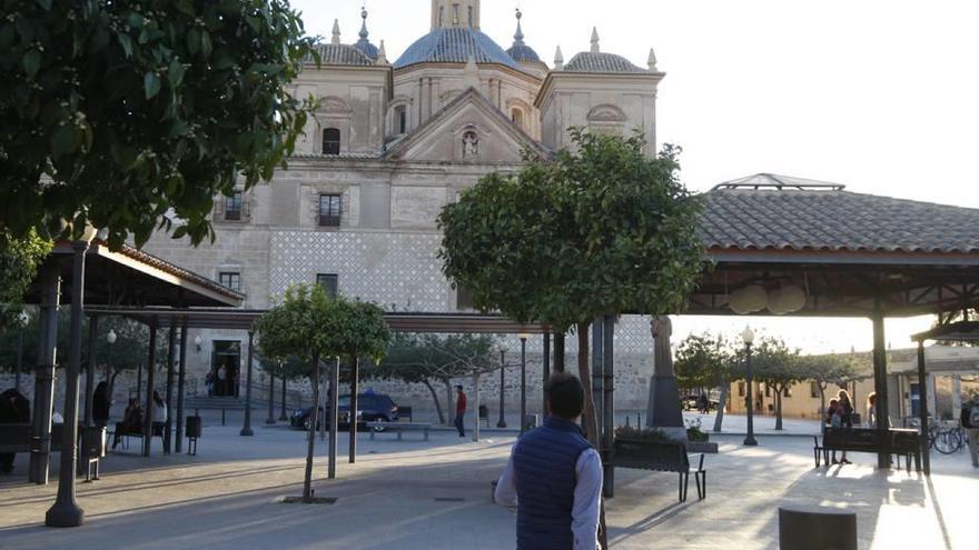 Fomento devuelve el expediente de legalización de la UCAM a Corchón