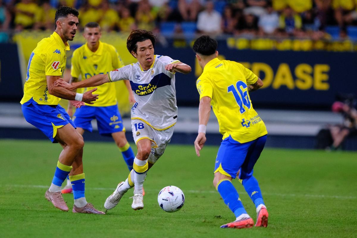 El Cádiz CF - UD Las Palmas, de la final del Carranza, en imágenes El Cádiz CF - UD Las Palmas, de la final del Carranza, en imágenes