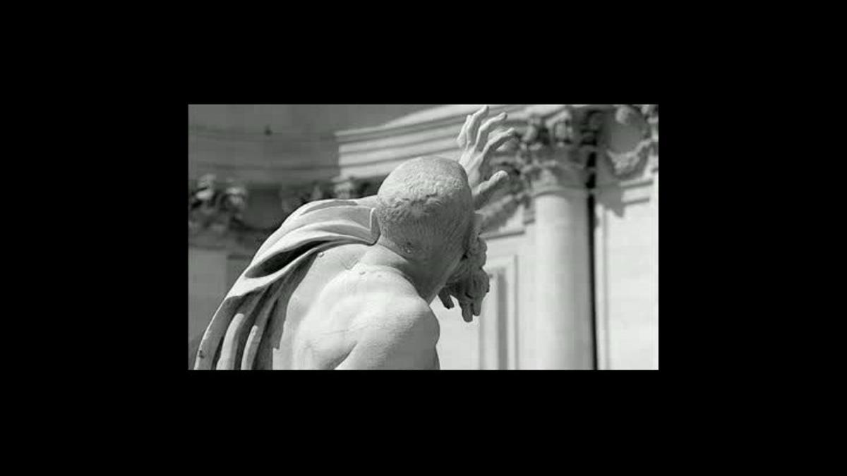 Espot protagonitzat per Bellucci i Dolce i Gabbana.