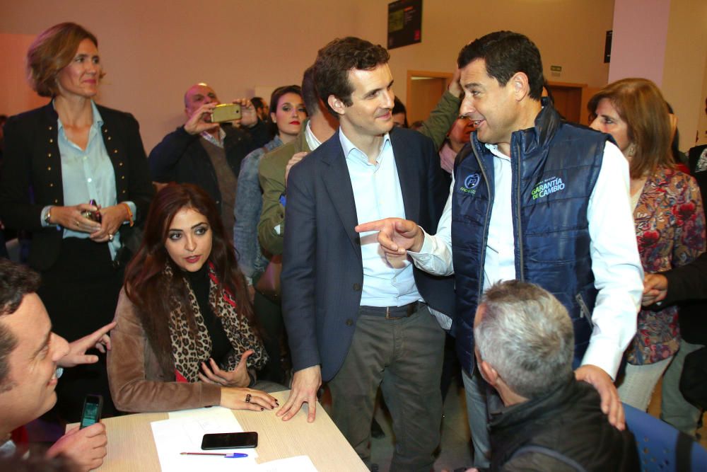 Pablo Casado arropa al líder de los populares andaluces, Juanma Moreno, en un acto en el Polo de Contenidos Digitales de Tabacalera al que también han acudido Elías Bendodo, Francisco de la Torre y Es