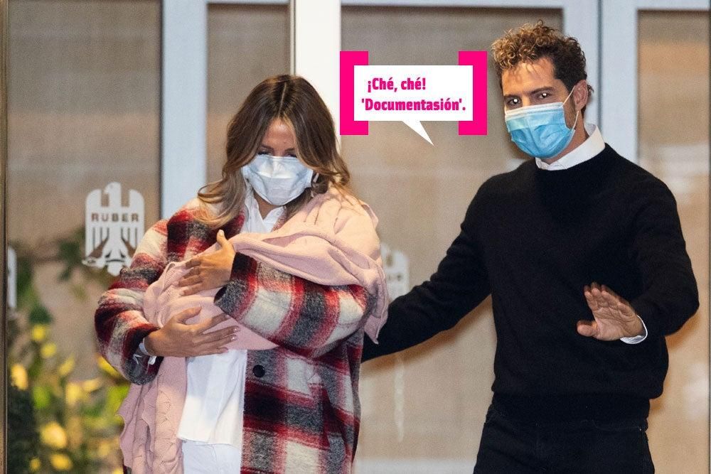 David Bisbal y Rosanna Zanetti a las puertas del hospital