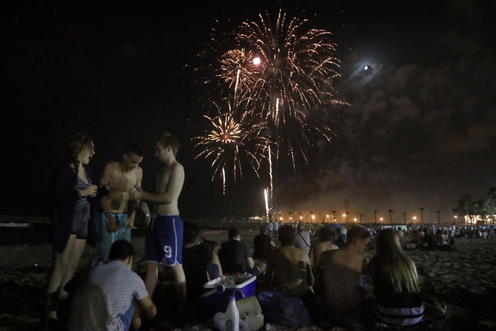 Vanesa Martín abre los días de fiesta con su pregón, seguido del espectáculo de fuegos artificiales y del concierto de la eurovisiva Barei