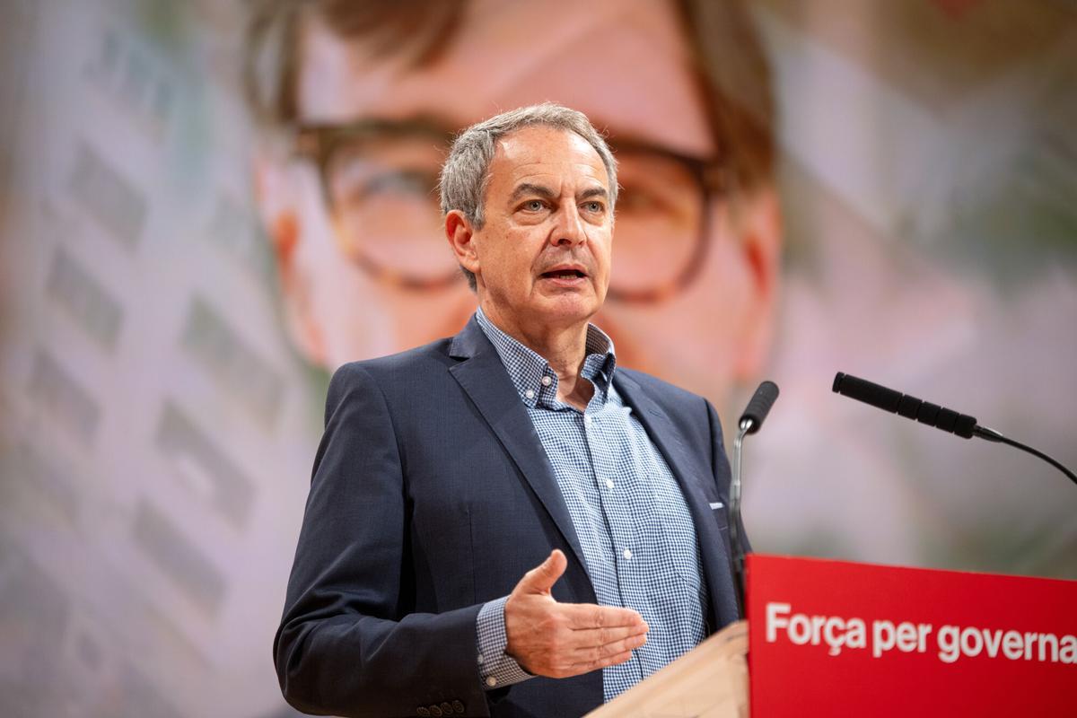 José Luis Rodríguez Zapatero, en un mitin del PSC en el Palau de Congressos de Tarragona en 2024, antes de las elecciones que ganó Salvador Illa.