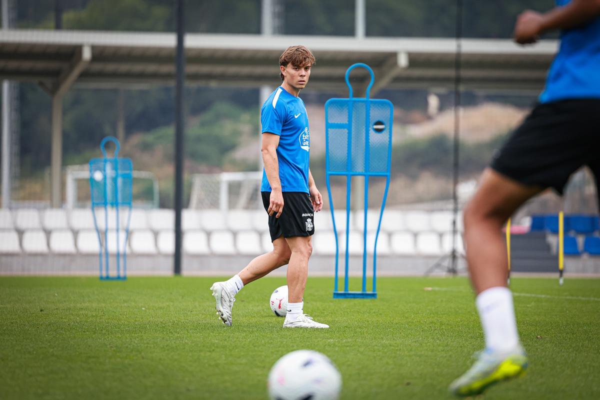 Lorenzo Amatucci, durante su primer entrenamiento con el Deportivo