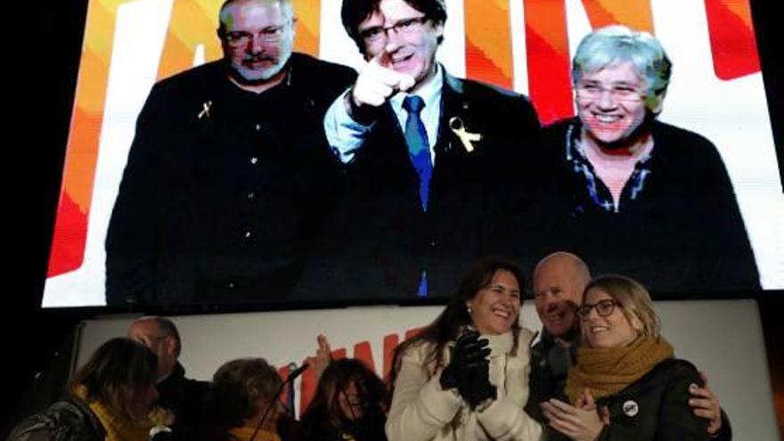 Puigdemont, Ponsatí i Puig intervenen des de Brussel·les en el míting de tancament de campanya.
