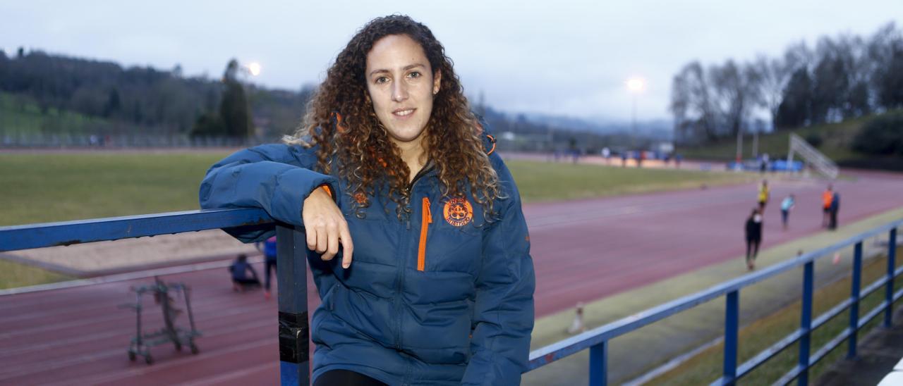 Joanna Gómez, entrenadora de atletismo, en San Lázaro, en Oviedo