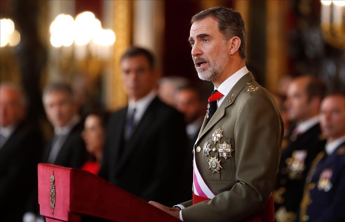 El Rei valora la «bandera de tots» a la Pasqua Militar El Rei valora la «bandera de tots» a la Pasqua Militar
