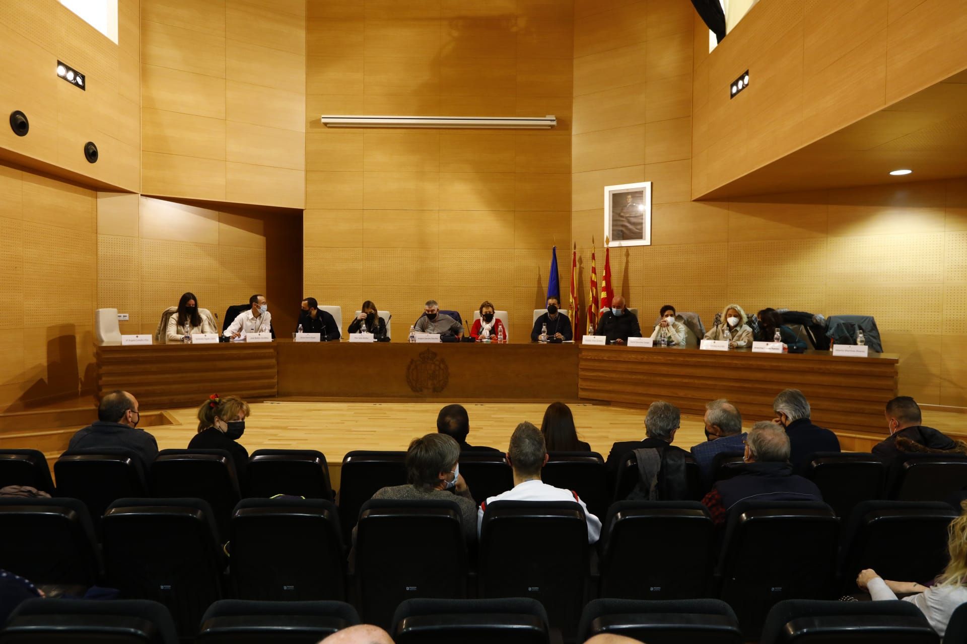 Moción de censura en Cadrete