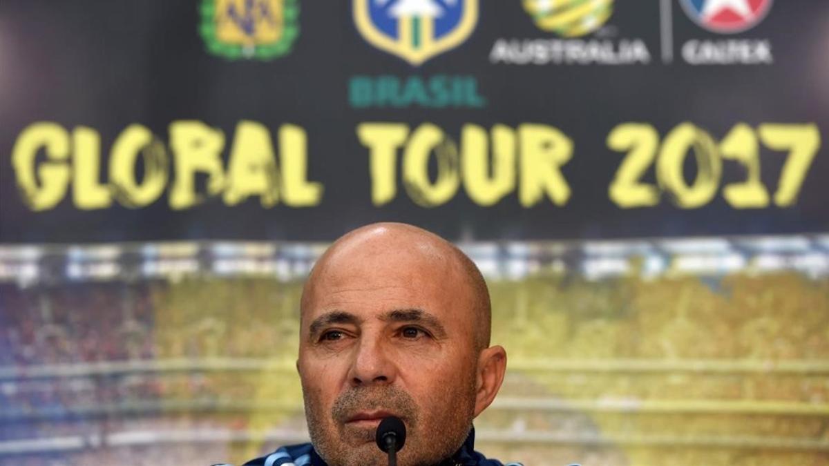 Jorge Sampaoli, en su primera rueda de prensa como seleccionador argentino, en Melbourne.