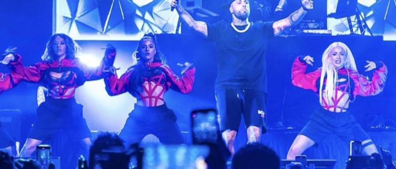 Antònia Melià Cortés, la izquierda de Nicky Jam, durante el &#039;tour&#039; europeo de 2018