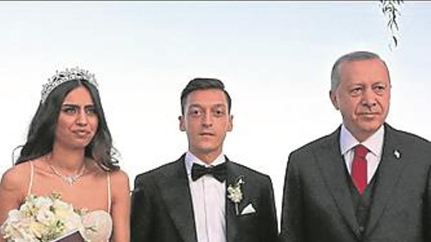 El presidente Erdogan, testigo en la boda de Özil