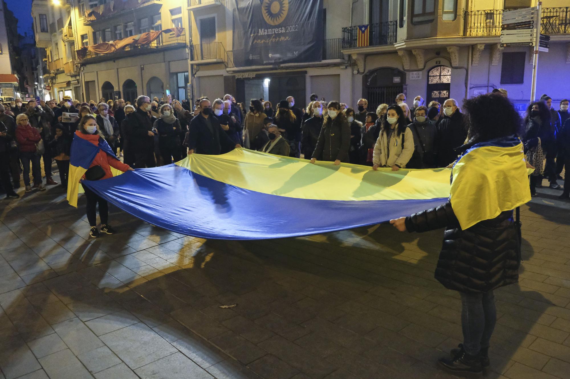 Concentració a Manresa per demanar la pau a Ucraïna