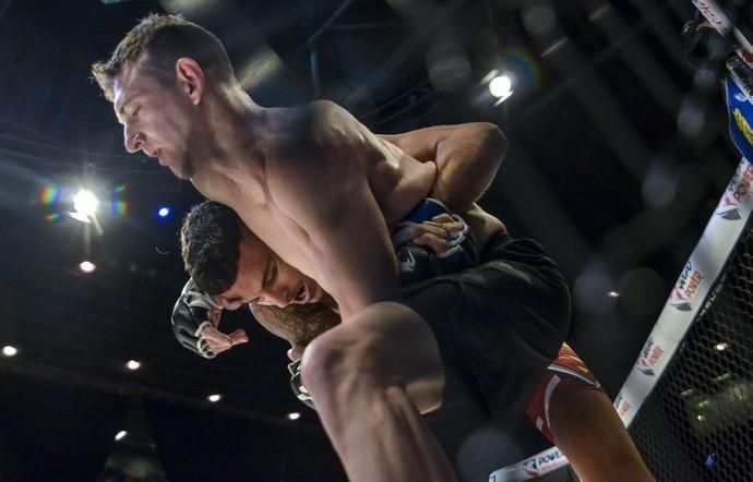 02/12/2017 LAS PALMAS DE GRAN CANARIA. Artes marciales mixtas en el Gran Canaria Arenas. FOTO: J. PÉREZ CURBELO