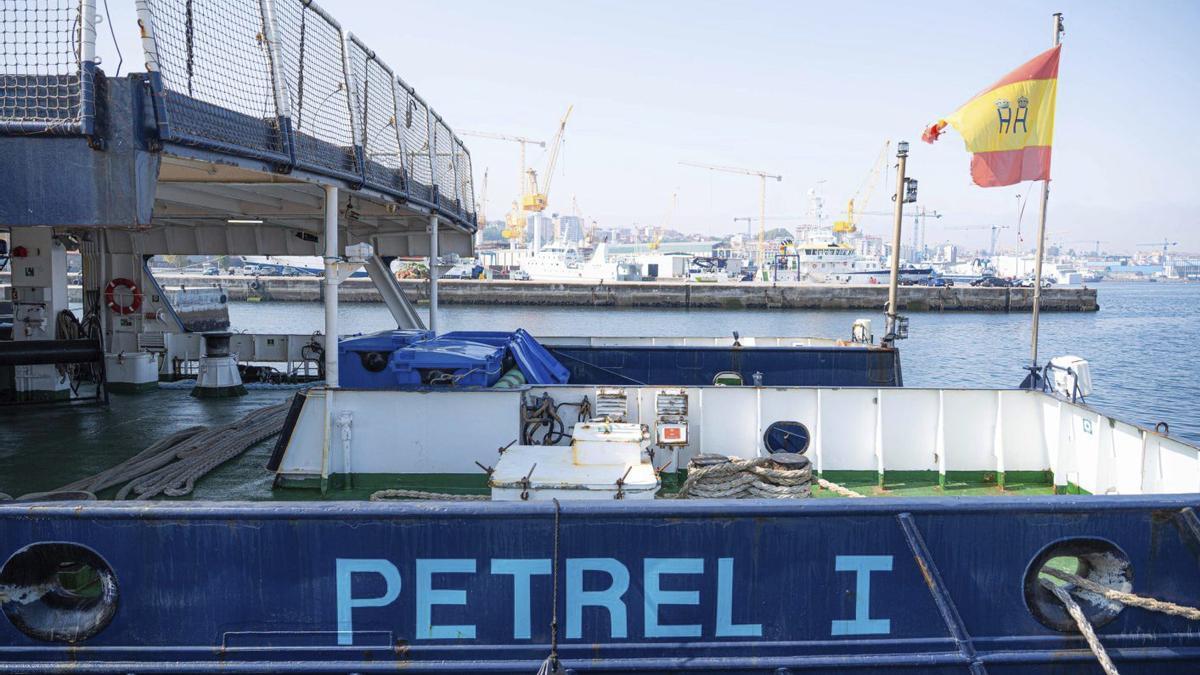 Intervienen más de 2.000 kilos de cocaína en un velero a 400 millas de las costas gallegas