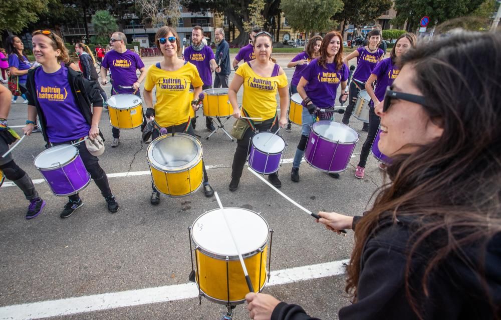 Búscate en la galería de fotos de la Marxa contra la Violencia de Género