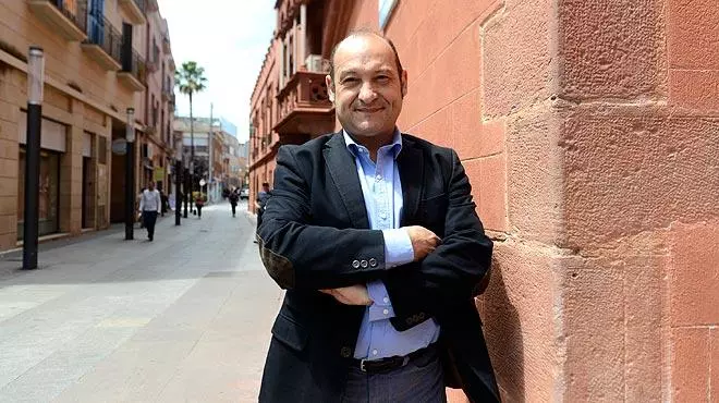 Carles Ruiz (PSC) pierde la mayoría absoluta ante la irrupción de las derechas