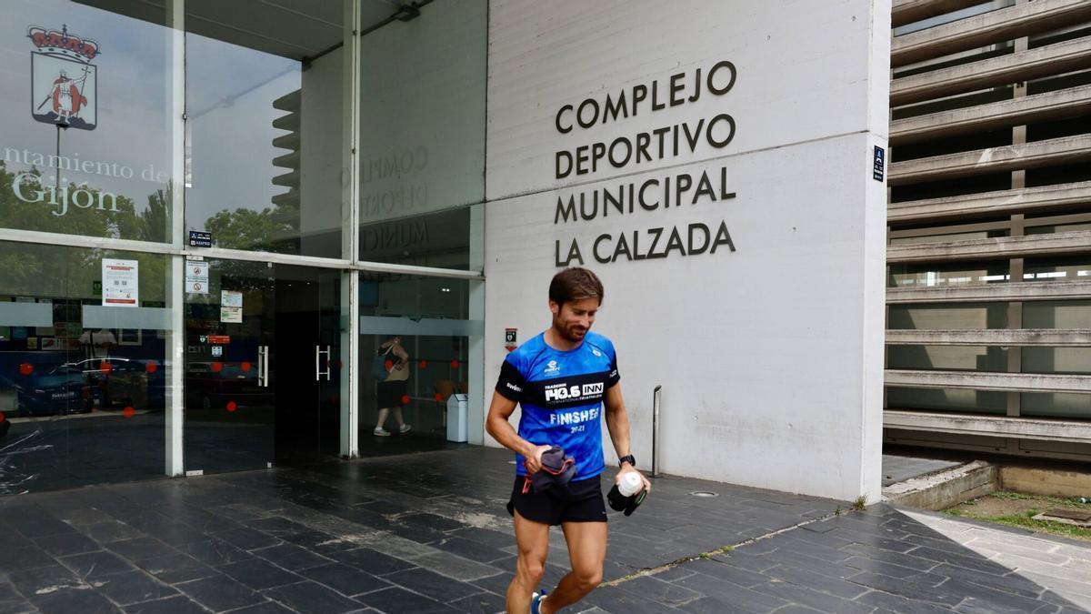 Los usuarios respaldan la ampliación del complejo deportivo de La Calzada: “Todo lo que sea mejorar, bienvenido”