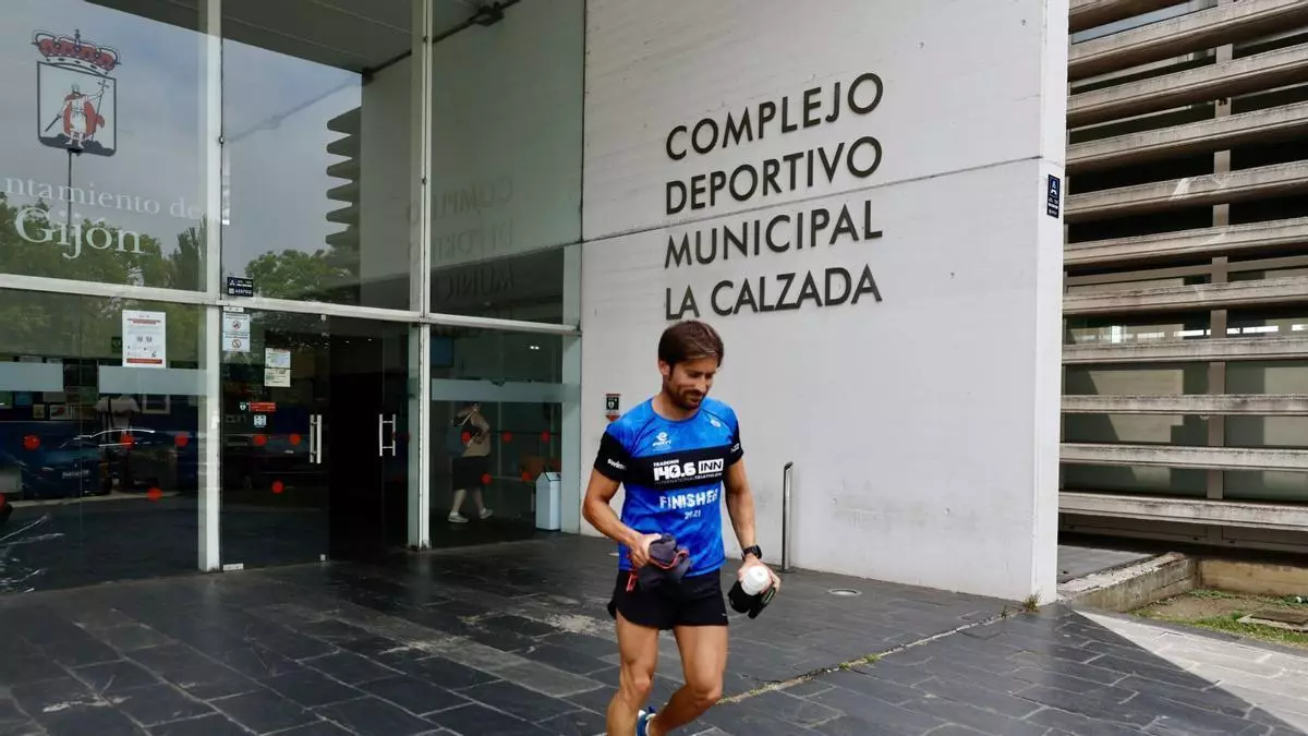Los usuarios respaldan la ampliación del complejo deportivo de La Calzada: “Todo lo que sea mejorar, bienvenido”