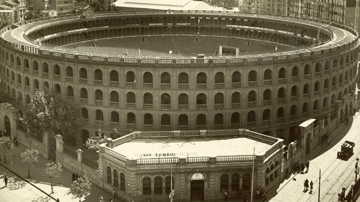 Imagen de archivo de la plaza de toros de Valencia cuando sufrió su siniestro más grave.