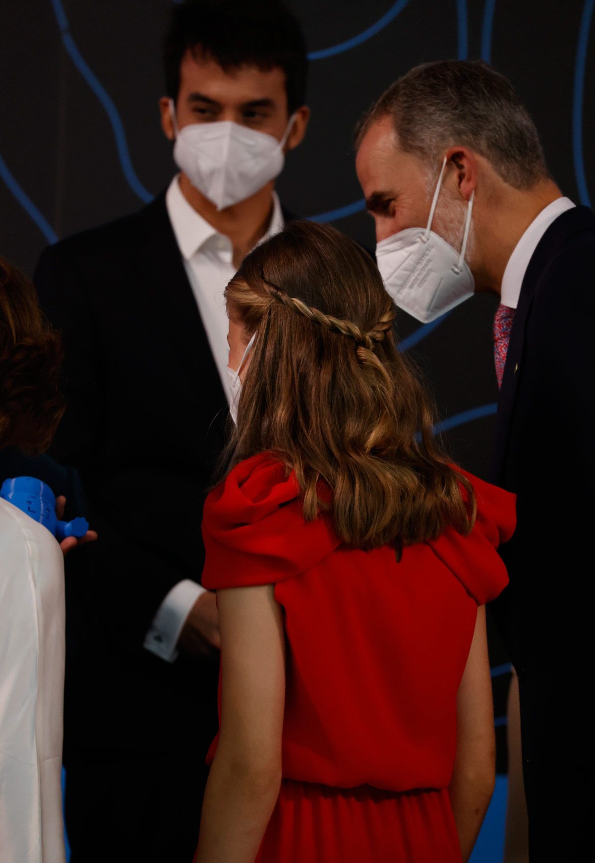 El semirrecogido de la princesa Leonor en la ceremonia de entrega de los Premios Fundación Princesa de Girona
