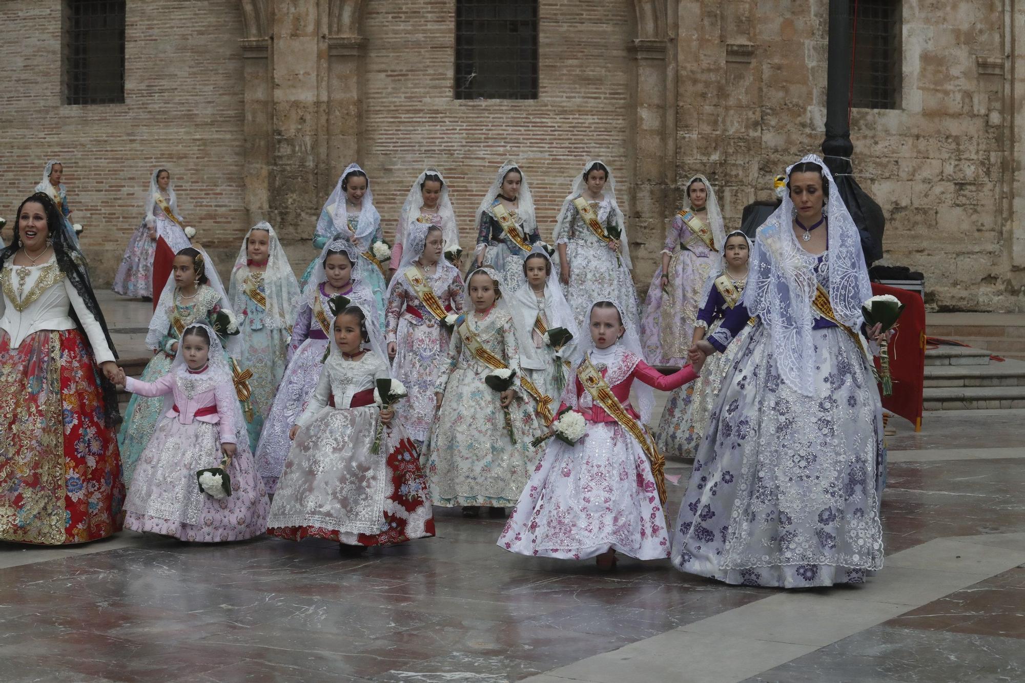 Búscate en el segundo día de ofrenda por la calle de la Paz (entre las 17:00 a las 18:00 horas)