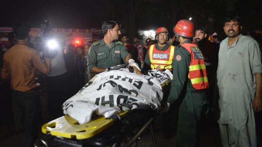 Un suicida causa más de 50 muertos en un parque infantil de Lahore