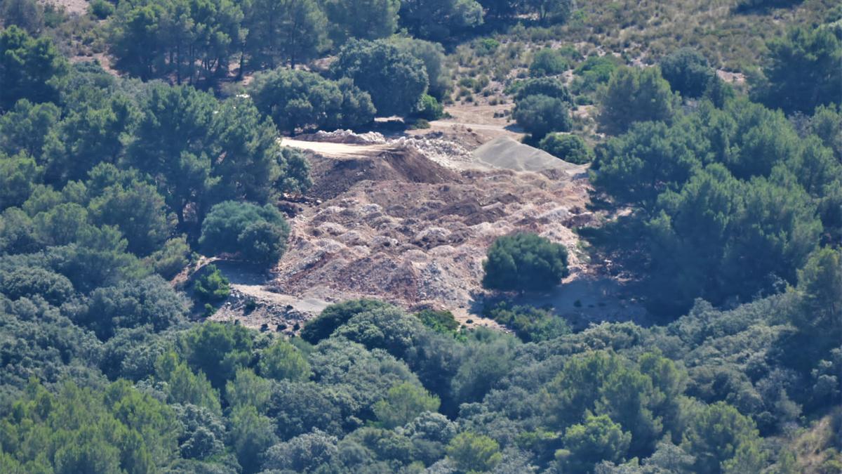 Junts Avançam denuncia el vertido de miles de toneladas de escombros en una zona protegida de Formentor