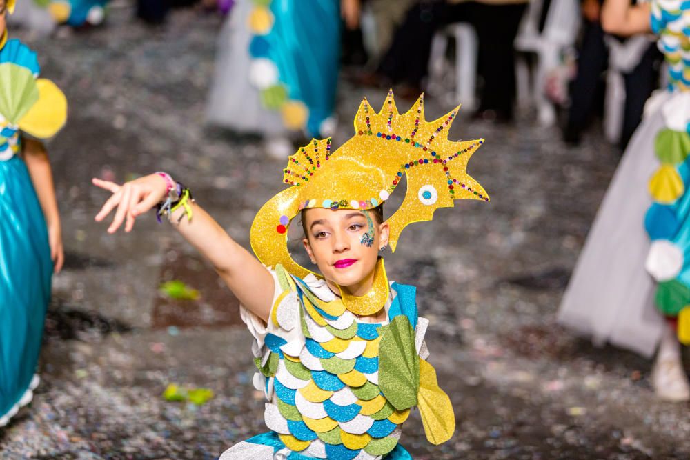 Desfile de carrozas de las fiestas de Benidorm