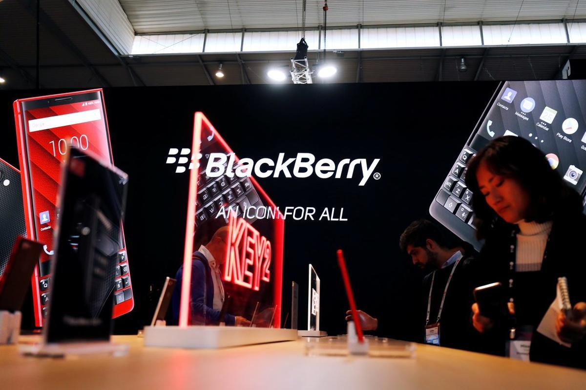 Visitors attend the Blackberry booth at the Mobile World Congress in Barcelona, Spain February 25, 2019. REUTERS/Rafael Marchante Visitors attend the Blackberry booth at the Mobile World Congress in Barcelona, Spain February 25, 2019. REUTERS/Rafael Marchante