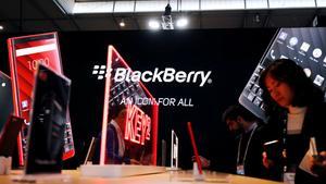 Visitors attend the Blackberry booth at the Mobile World Congress in Barcelona, Spain February 25, 2019. REUTERS/Rafael Marchante