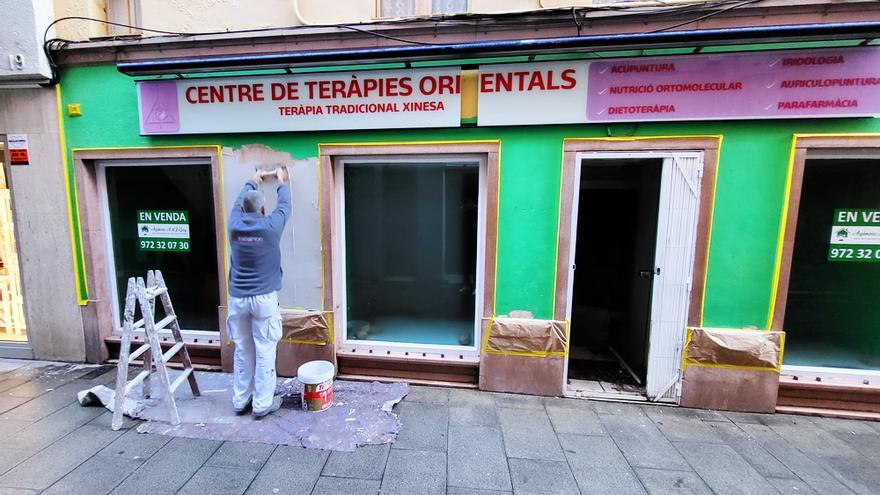 Un d&#039;aquests locals comercials buits de Sant Feliu