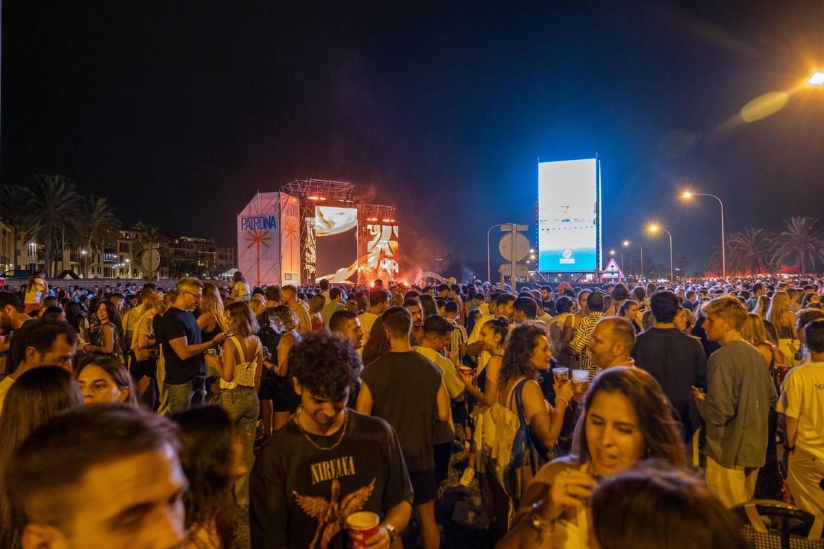 El concierto de las fiestas de la Patrona llenó el Parc de la Mar este septiembre.