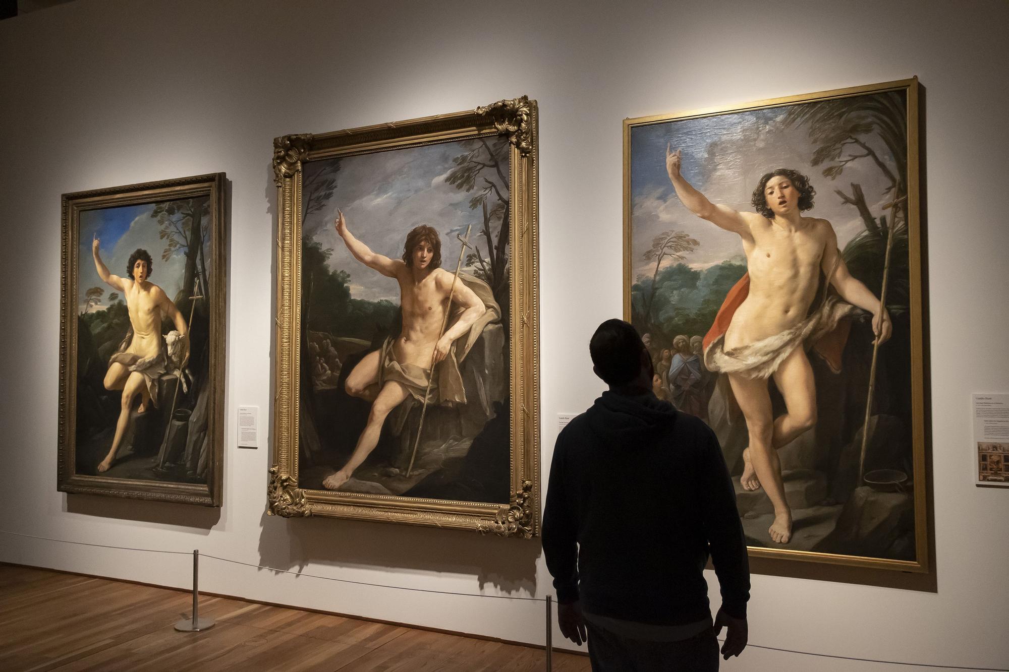 Un visitante de la exposición de Guido Reni en el Museo del Prado