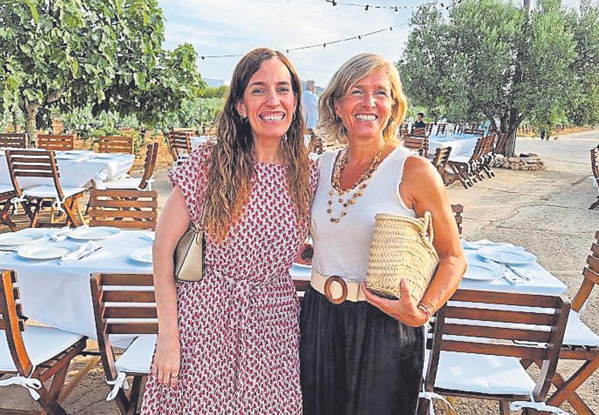 Arantxa Vico y América Matas.
