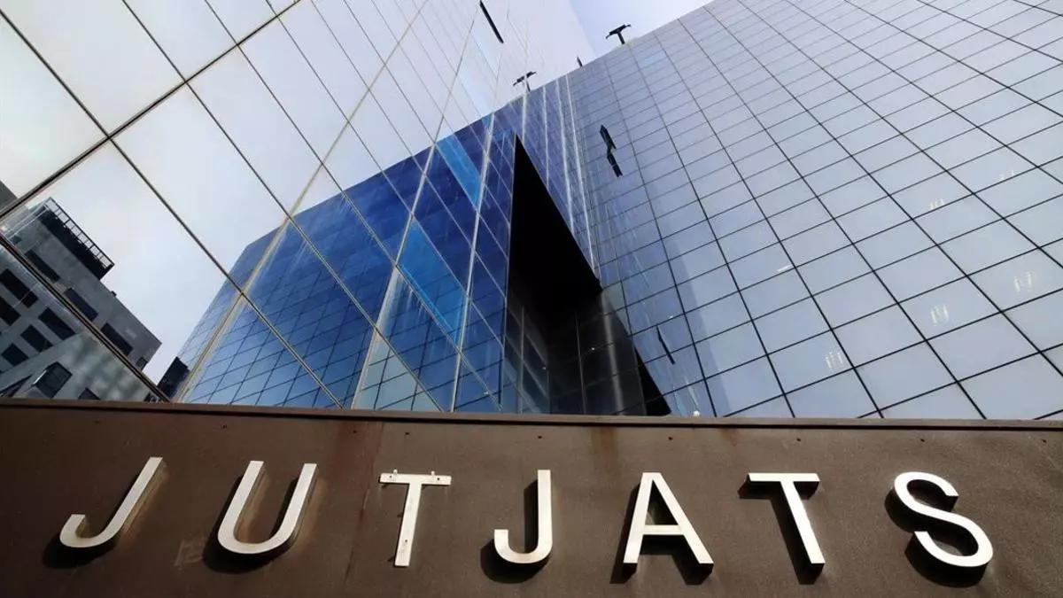 L'edifici dels jutjats de Sabadell