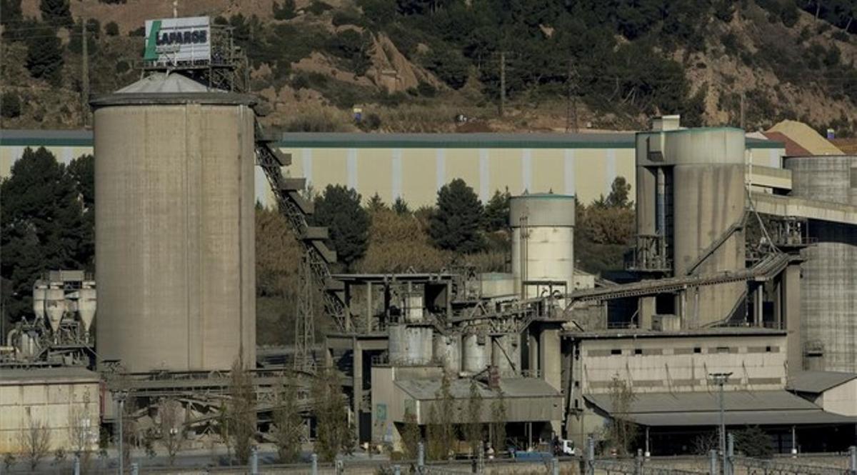 La planta cimentera de Lafarge a Montcada i Reixac.