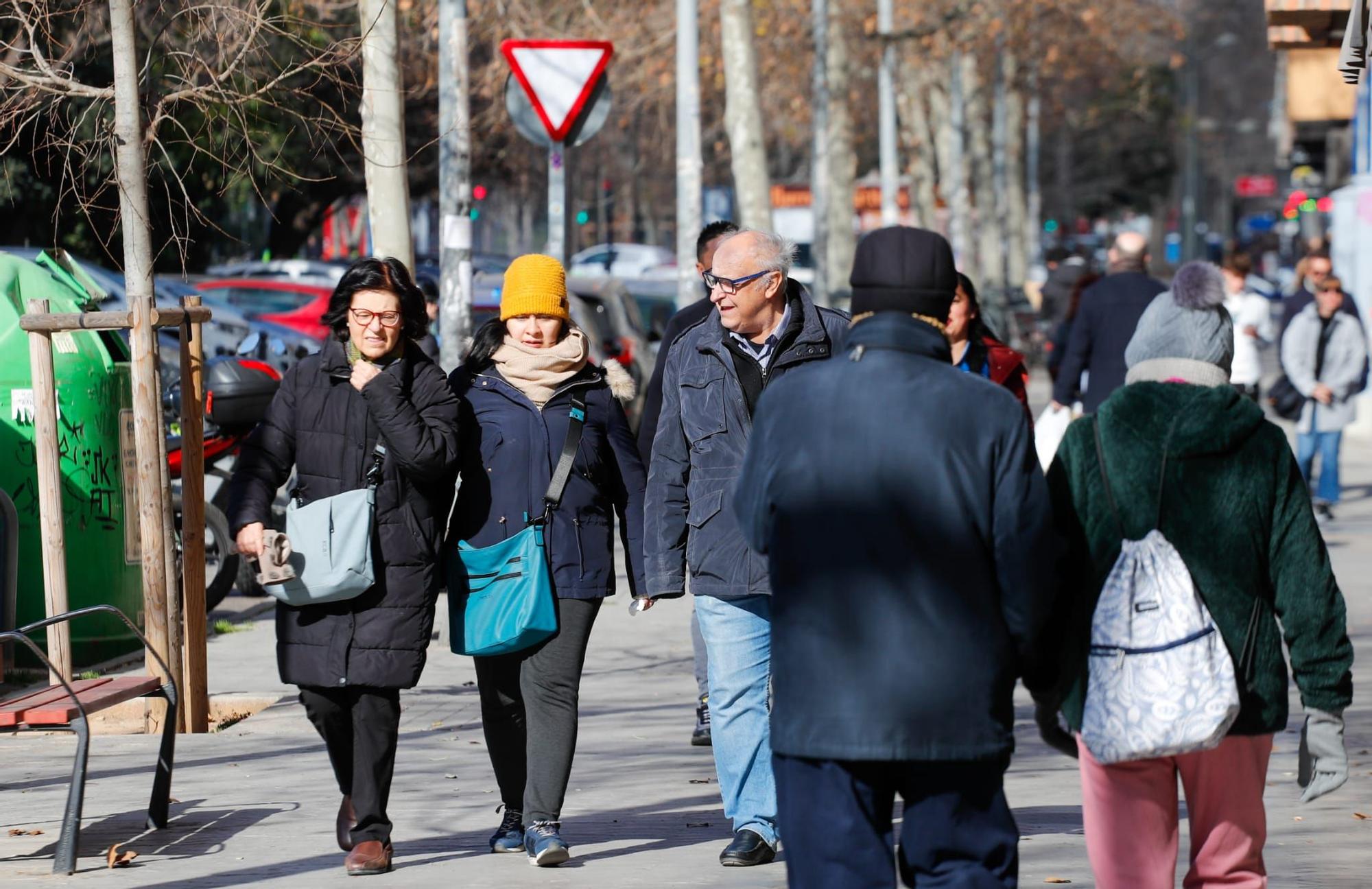 Lunes gélido y ventoso en València